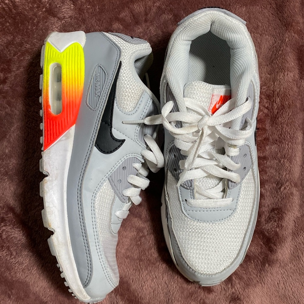 Nike Air max youth sports shoes ( girl)